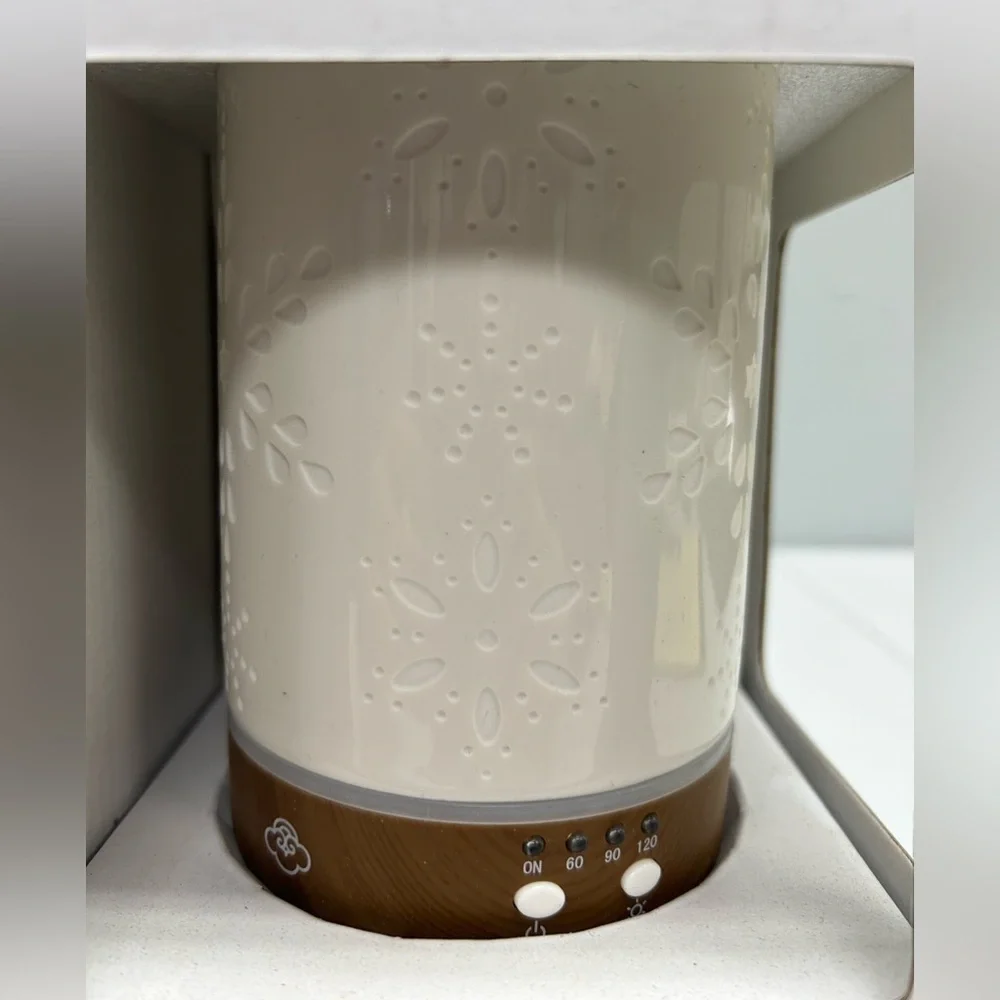 Serene House Ultrasonic Aroma Diffuser - Snowflake